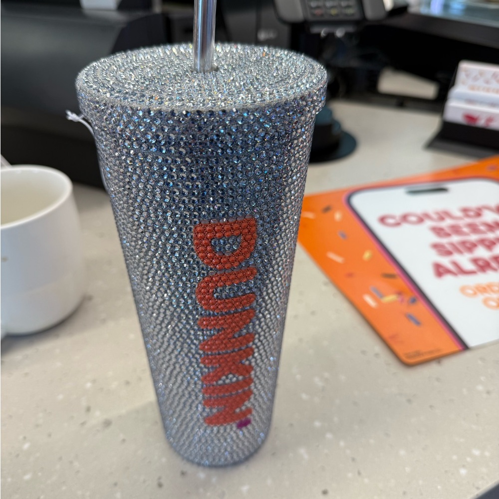 Sparkly Tumbler with Straw